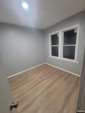 2 Montrose Terrace 1M, Irvington, NJ 07111