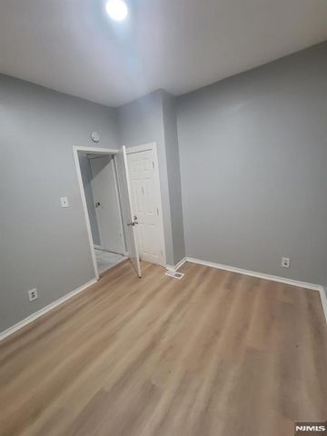 2 Montrose Terrace 1M, Irvington, NJ 07111