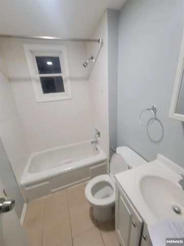 2 Montrose Terrace 1M, Irvington, NJ 07111