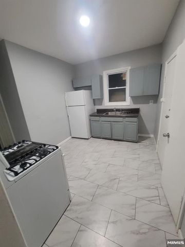 2 Montrose Terrace 1M, Irvington, NJ 07111