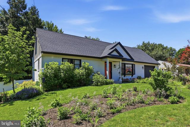 2532 SPECKLED DR, East Petersburg, PA 17520
