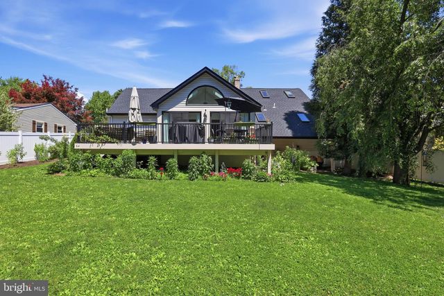 2532 SPECKLED DR, East Petersburg, PA 17520