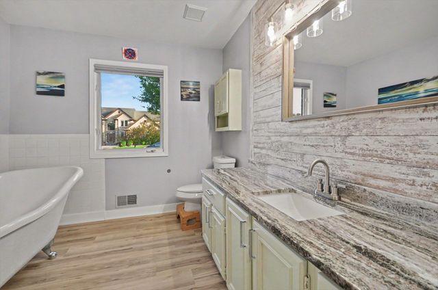 21194 Fairfield Dr Drive, Macomb, MI 48044