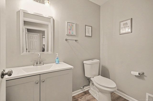 21194 Fairfield Dr Drive, Macomb, MI 48044