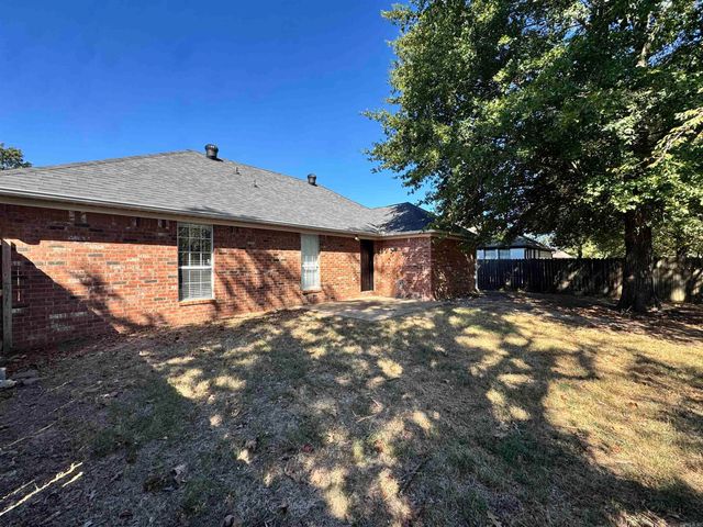 1560 Marlise Drive, Conway, AR 72034