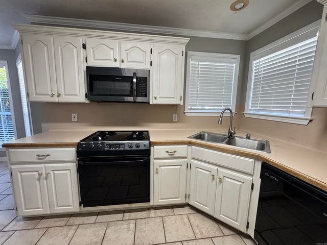 1560 Marlise Drive, Conway, AR 72034