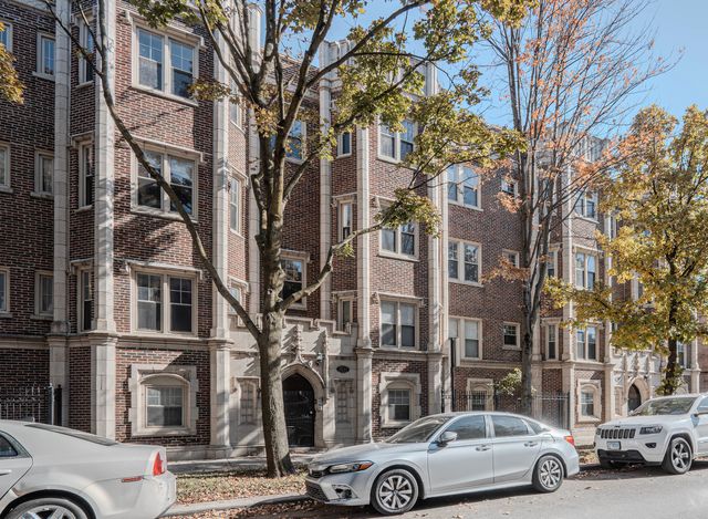 7037 S Crandon Avenue 219, Chicago, IL 60649