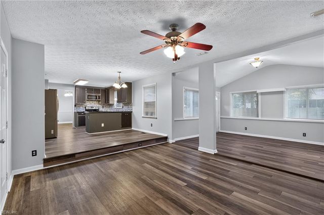 1265 Springwell PL, Newport News, VA 23608