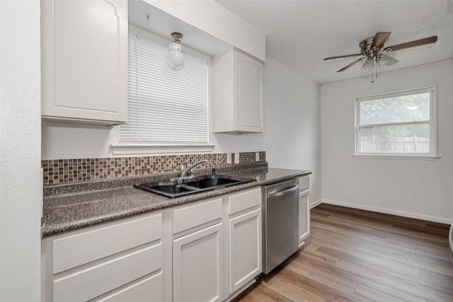 207 Stefanie Street, Burleson, TX 76028