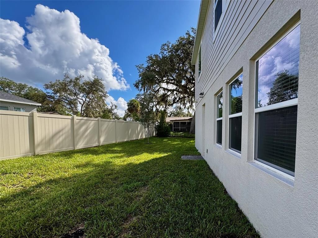 Image 39 of property listing at 124 LAKE DRIVE, Oviedo, FL 32765