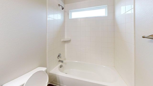 204 Rosewood Drive, Lavon, TX 75166