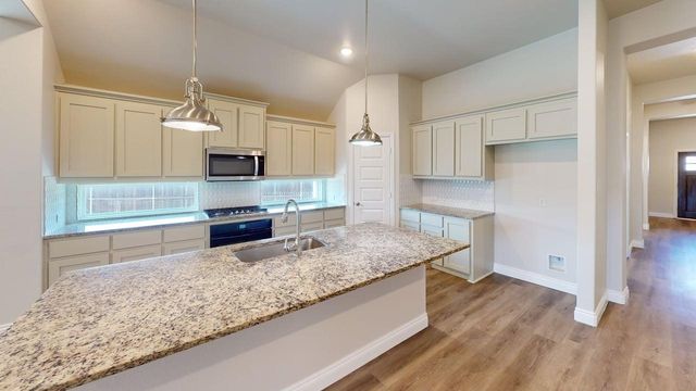 204 Rosewood Drive, Lavon, TX 75166