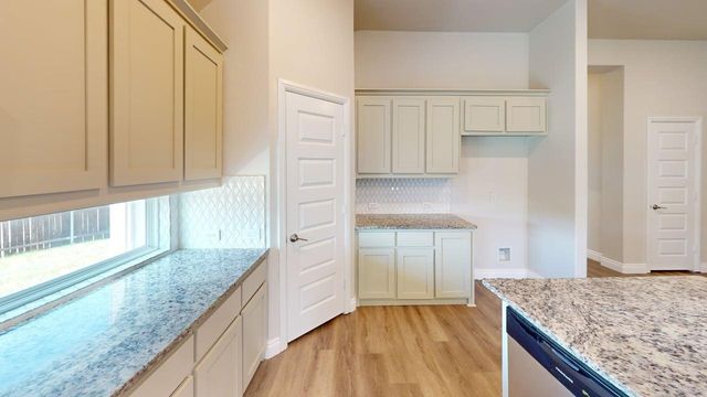 204 Rosewood Drive, Lavon, TX 75166