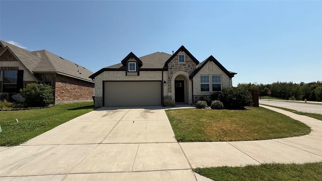 204 Rosewood Drive, Lavon, TX 75166