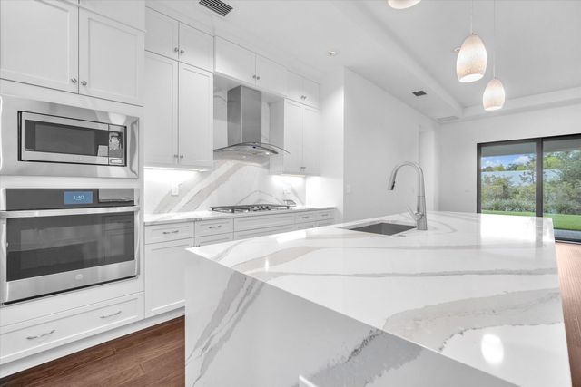 13482 Artisan Circle, Palm Beach Gardens, FL 33418