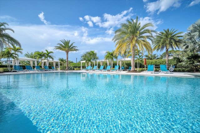 13482 Artisan Circle, Palm Beach Gardens, FL 33418