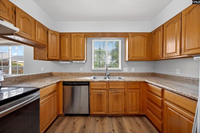 344 Pin Oak Dr, Lexington, SC 29073