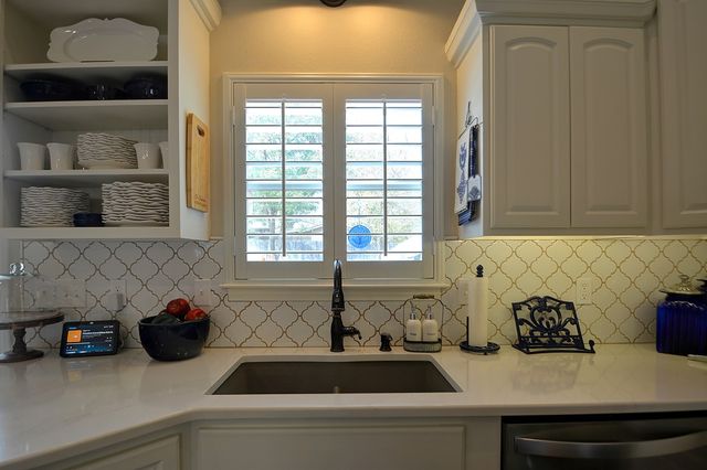 704 Cardinal Dr, Kerrville, TX 78028