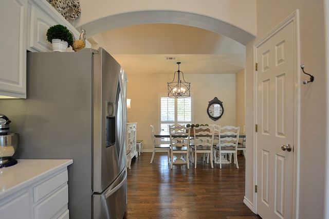 704 Cardinal Dr, Kerrville, TX 78028