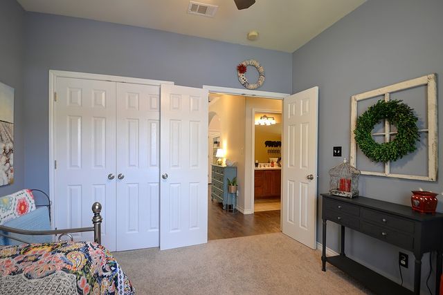 704 Cardinal Dr, Kerrville, TX 78028