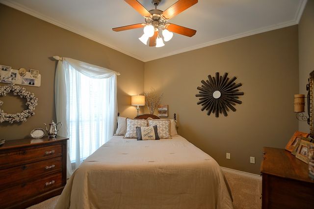 704 Cardinal Dr, Kerrville, TX 78028