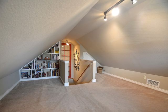 704 Cardinal Dr, Kerrville, TX 78028