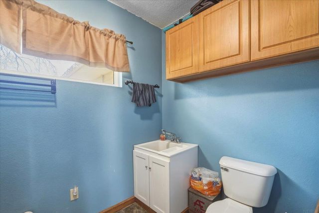 621 W Charles, Oelwein, IA 50662