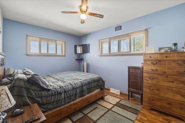 621 W Charles, Oelwein, IA 50662