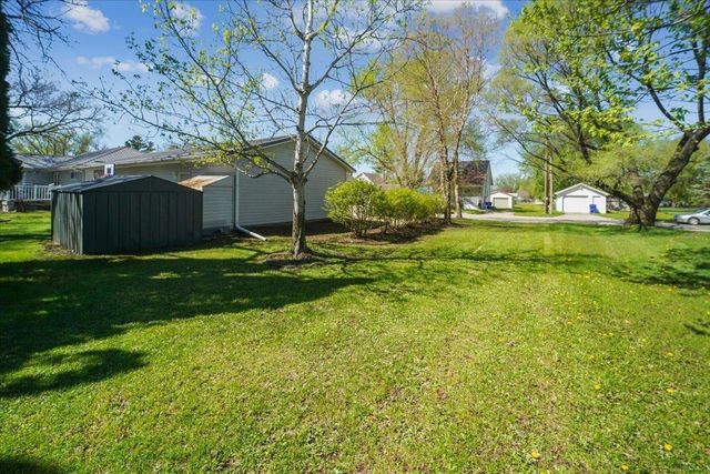 621 W Charles, Oelwein, IA 50662