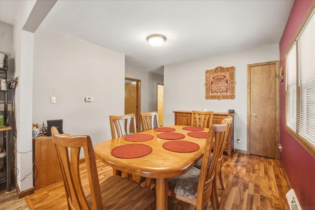 621 W Charles, Oelwein, IA 50662