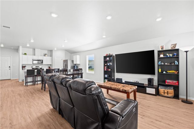 7702 Spiderman Dr, Corpus Christi, TX 78414