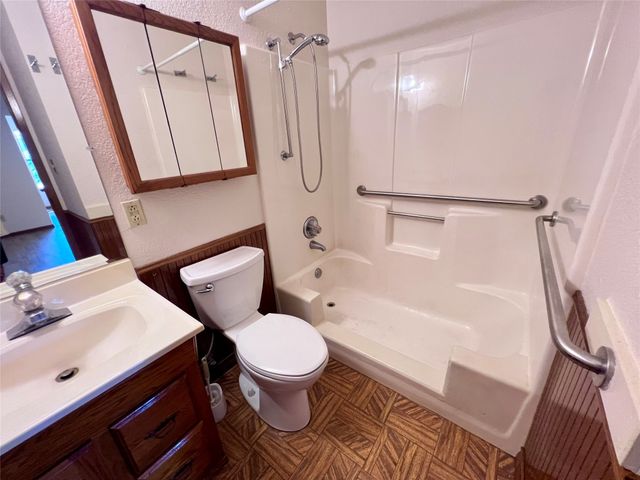 6671 Nyman Drive, Dallas, TX 75236