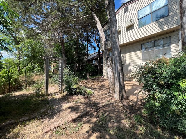 6671 Nyman Drive, Dallas, TX 75236