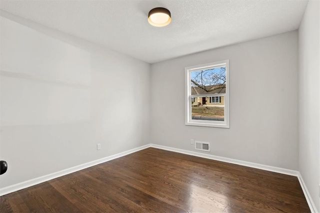 8404 Willow Way, Raytown, MO 64138