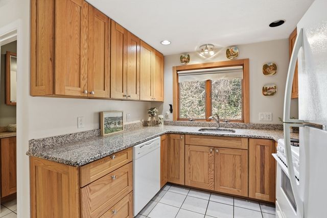 26 Valley Rd 26, Lynn, MA 01902