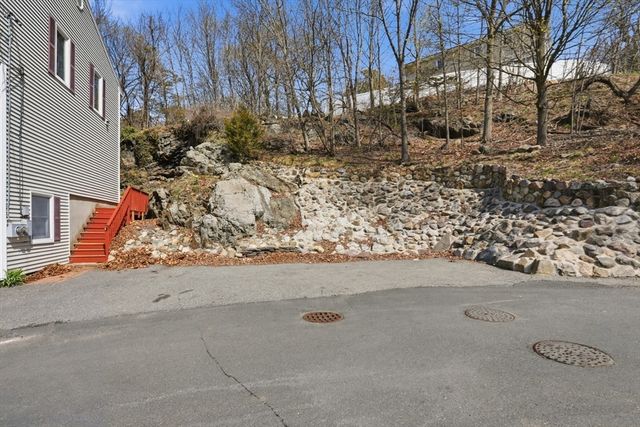 26 Valley Rd 26, Lynn, MA 01902