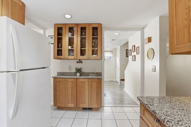 26 Valley Rd 26, Lynn, MA 01902