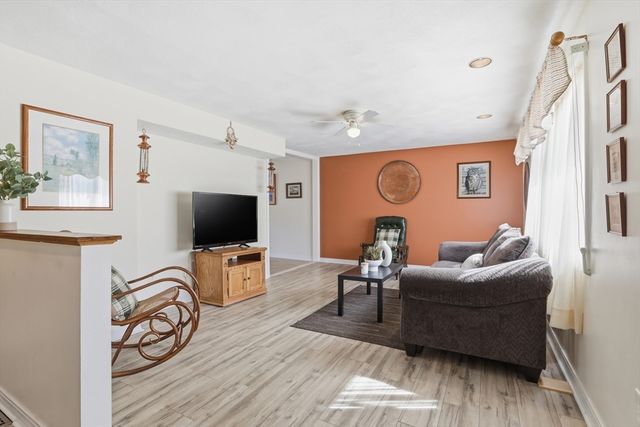 26 Valley Rd 26, Lynn, MA 01902