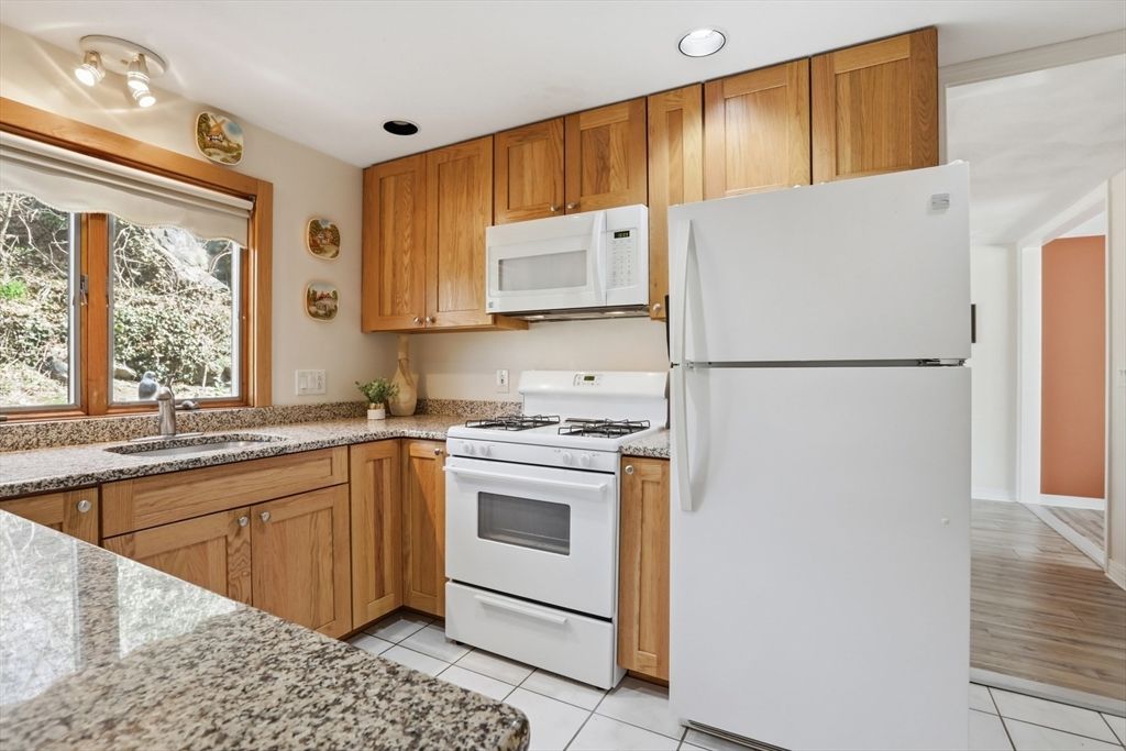 26 Valley Rd 26, Lynn, MA 01902