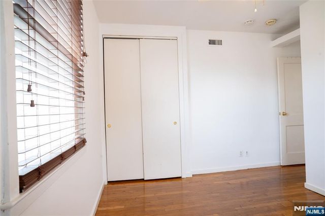 4 Augusta Street, Elmwood Park, NJ 07407