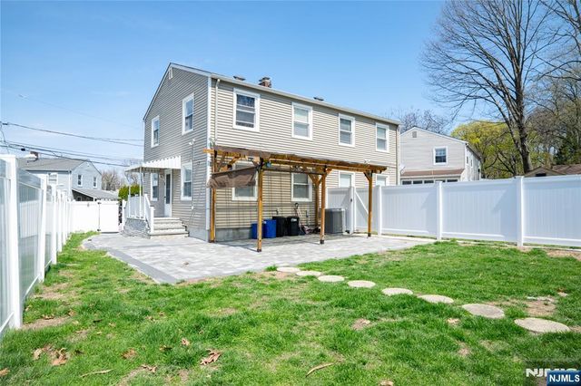 4 Augusta Street, Elmwood Park, NJ 07407