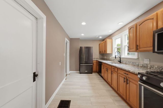 367 W Kanawha Avenue, Columbus, OH 43214