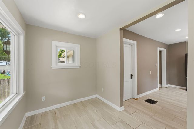 367 W Kanawha Avenue, Columbus, OH 43214