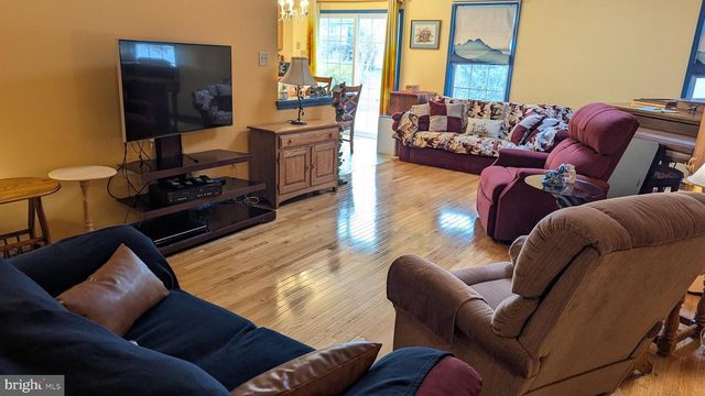 2332 PARK CENTER BLVD, State College, PA 16801