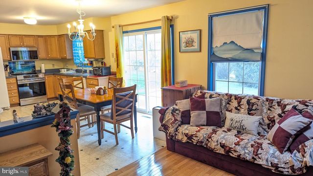 2332 PARK CENTER BLVD, State College, PA 16801