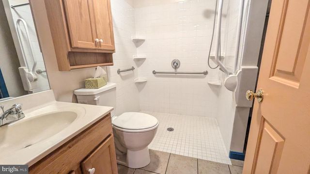 2332 PARK CENTER BLVD, State College, PA 16801