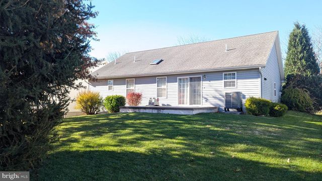 2332 PARK CENTER BLVD, State College, PA 16801