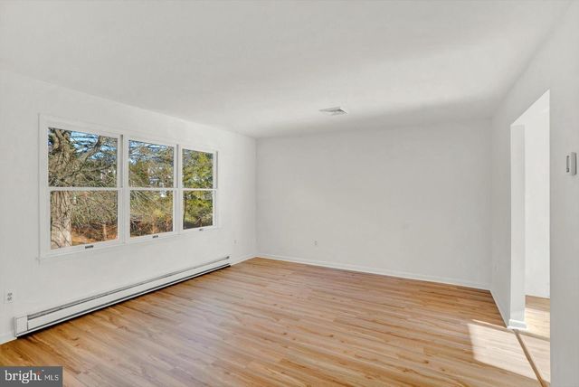 5400 CURLEY HILL RD, Pipersville, PA 18947