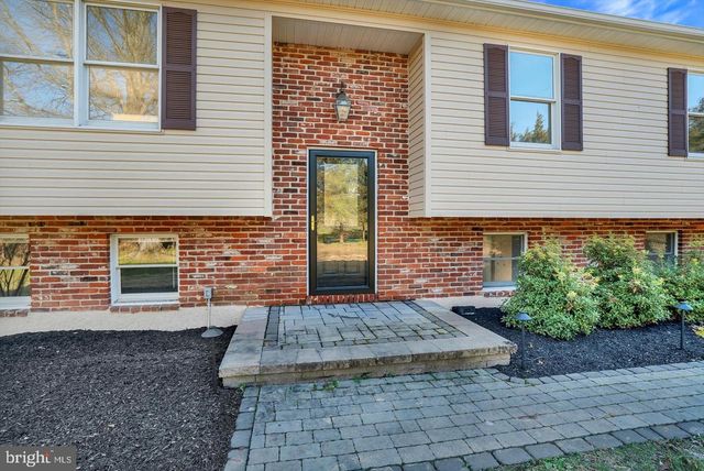 5400 CURLEY HILL RD, Pipersville, PA 18947