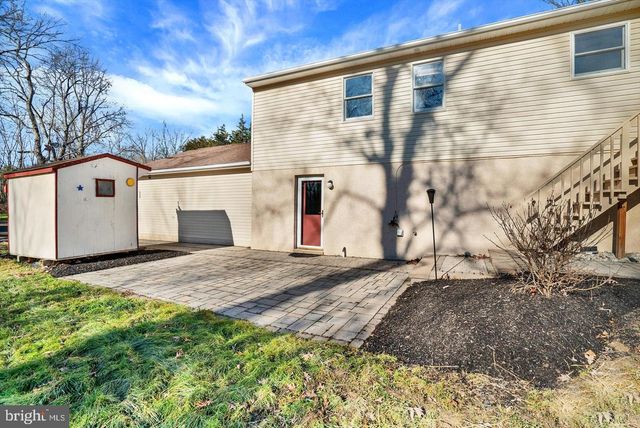 5400 CURLEY HILL RD, Pipersville, PA 18947